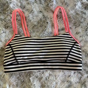 Lululemon sports bra